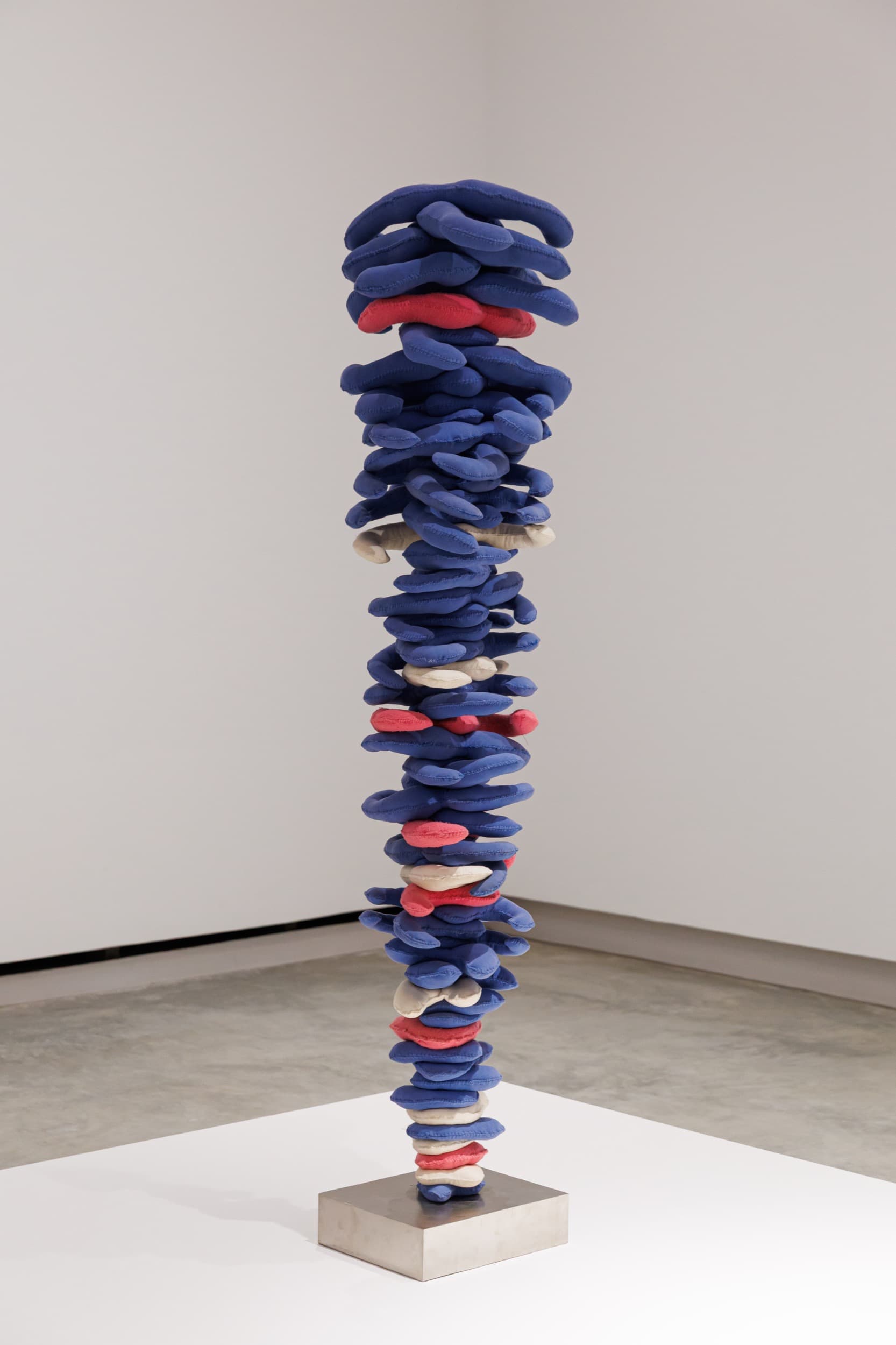 Louise Bourgeois, Untitled, 2005. Fabric, stainless steel. Courtesy of Dib Bangkok. Photo: Auntika Ounjittichai.