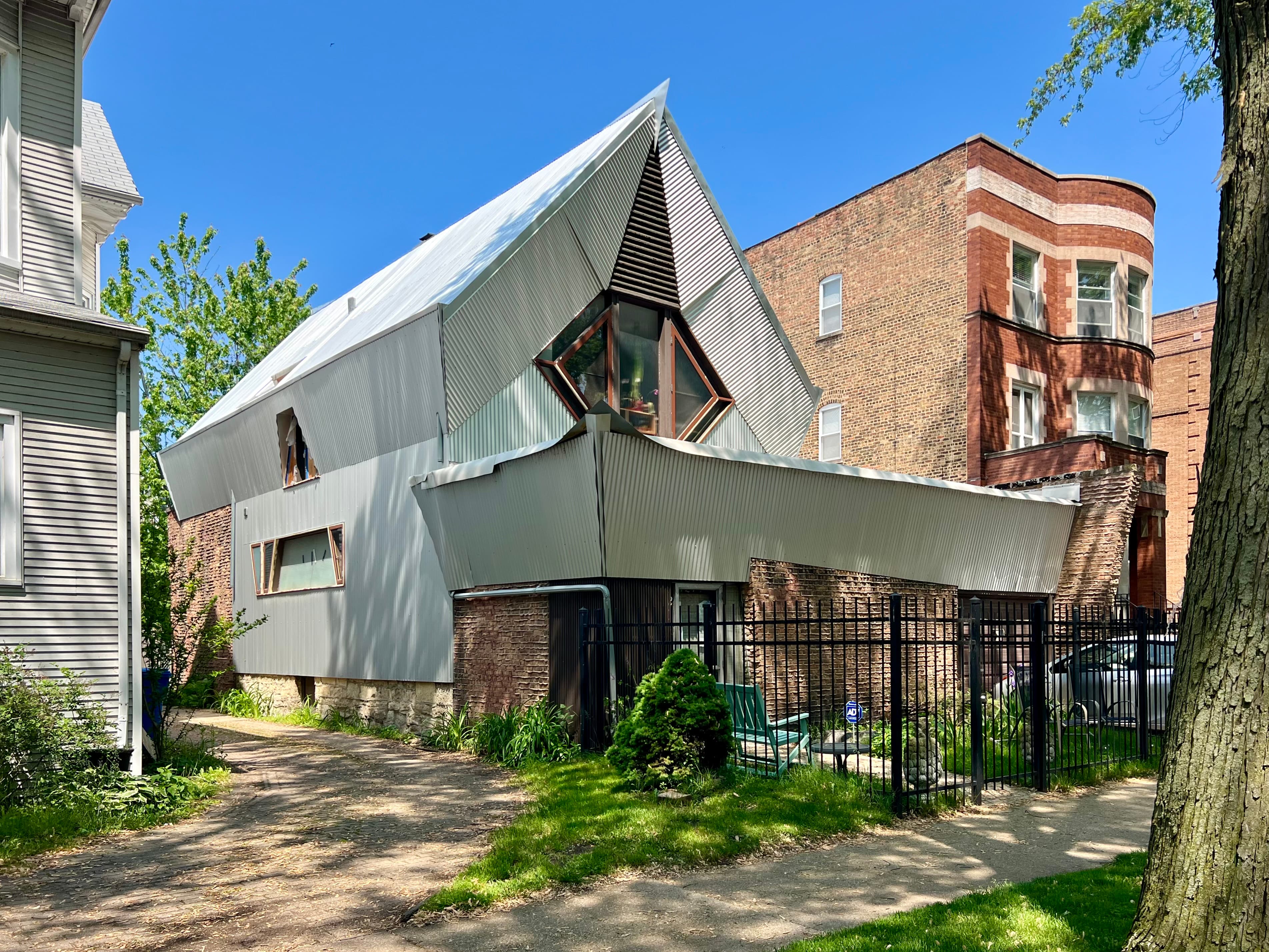 Myron Bachman House, Chicago. Photo: Sam McChesney.