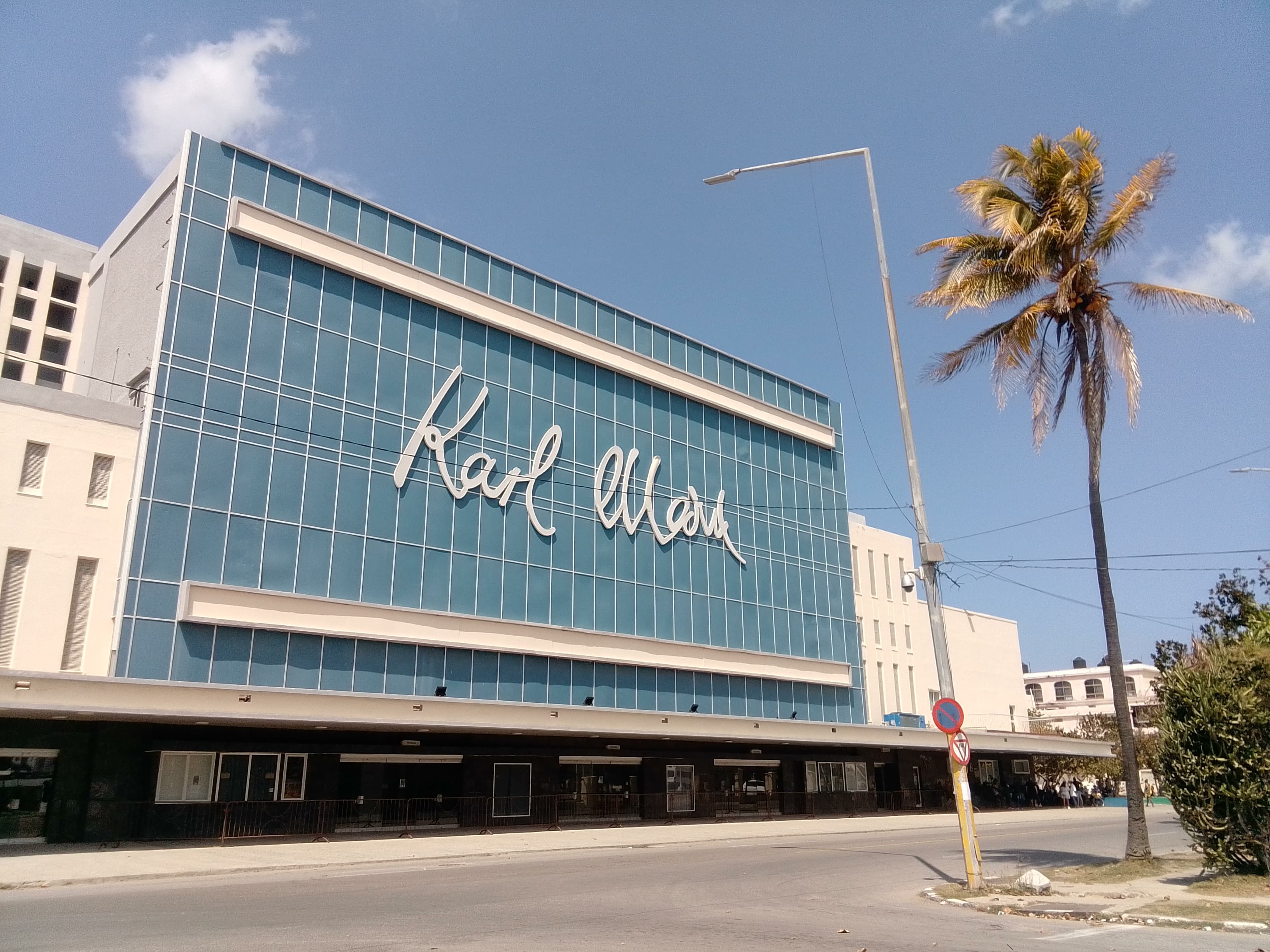 Karl Marx Hotel, Havana. Photo: Paul Martel.