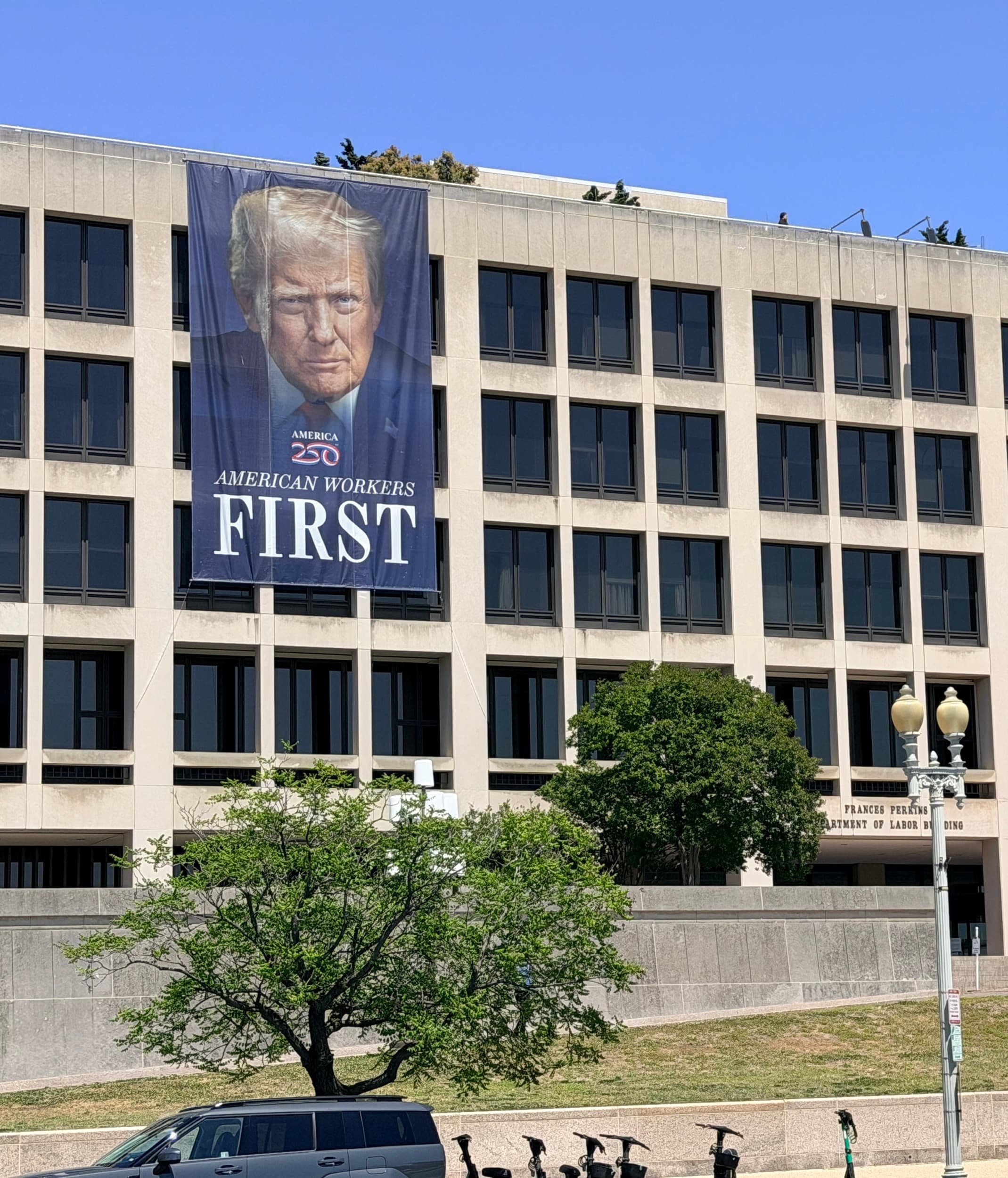 A Portrait of Trump Hung on the Department of Labor. Courtesy the author.