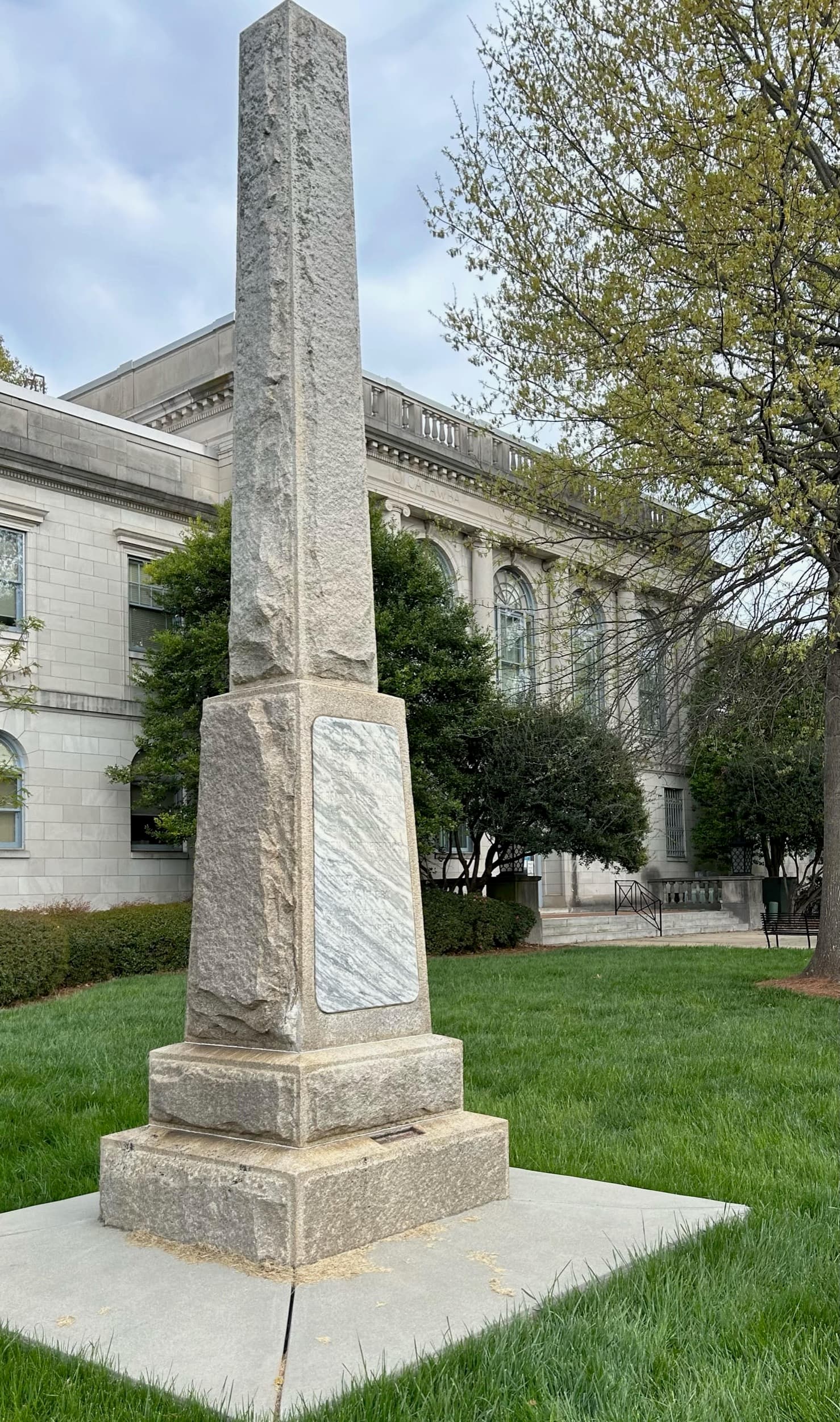 Monument “To Men Massacred on General Rutherford's Forced March, Newton” at the 1924 Catawba Courthouse, now the site of the Catawba County Museum of History, in Newton, North Carolina. Courtesy the author.